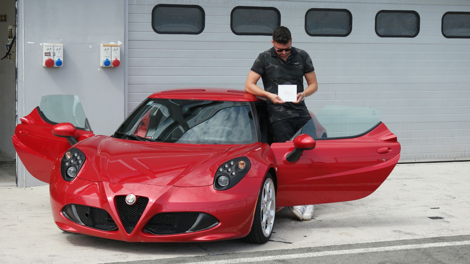 Adrenalinski doživljaj -  Alfa Romeo 4C